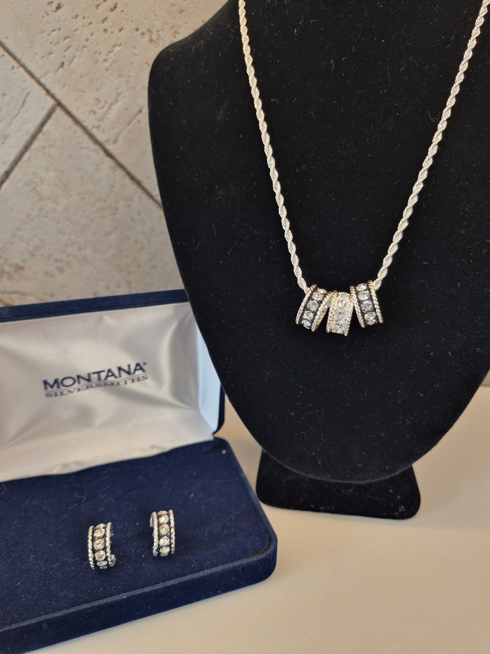 Montana Silversmiths Silver Crystal Pendant Necklace with Matching Hoop Earrings